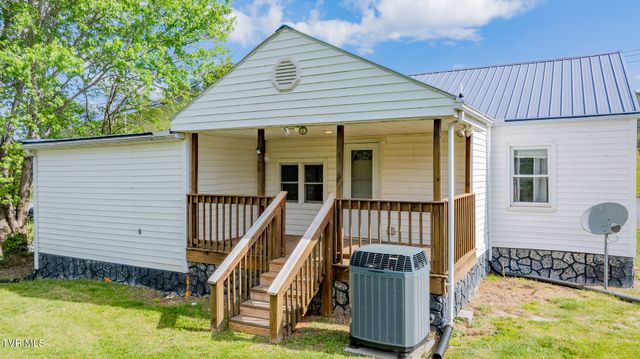 2044 Siam Road, Elizabethton, TN 37643