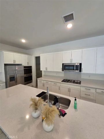 4780 S Ivy Avenue, Ontario, CA 91762
