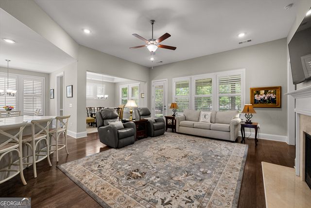 519 Cottonwood Circle, Peachtree City, GA 30269