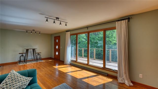 11 Garfield Avenue, New Concord, OH 43762