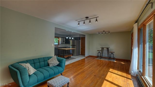 11 Garfield Avenue, New Concord, OH 43762