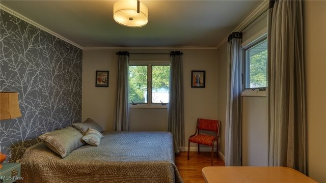11 Garfield Avenue, New Concord, OH 43762