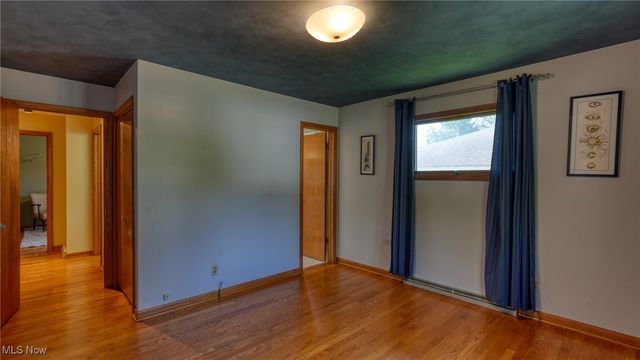 11 Garfield Avenue, New Concord, OH 43762