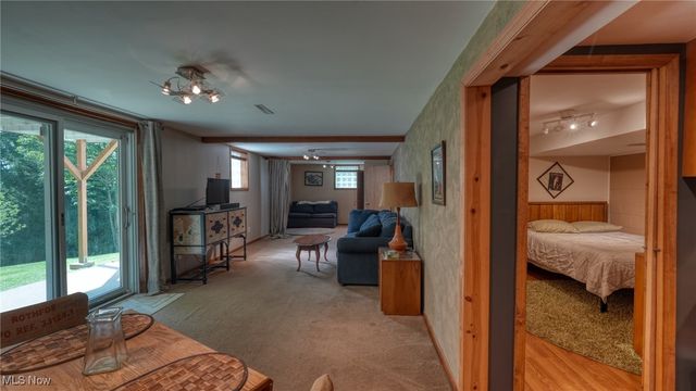 11 Garfield Avenue, New Concord, OH 43762
