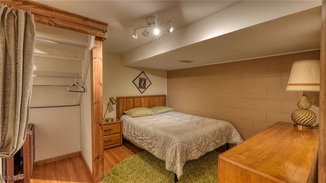 11 Garfield Avenue, New Concord, OH 43762