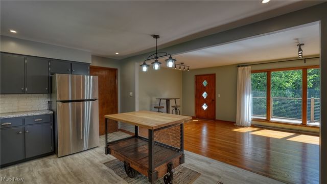 11 Garfield Avenue, New Concord, OH 43762