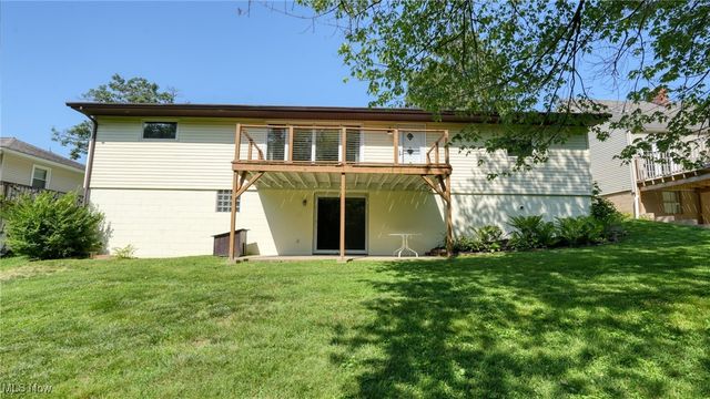 11 Garfield Avenue, New Concord, OH 43762