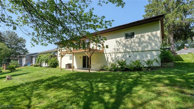 11 Garfield Avenue, New Concord, OH 43762