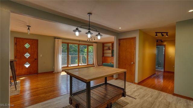 11 Garfield Avenue, New Concord, OH 43762