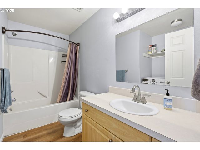 879 Sw JUNCTION Pl, Gresham, OR 97080