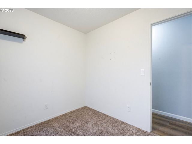 879 Sw JUNCTION Pl, Gresham, OR 97080