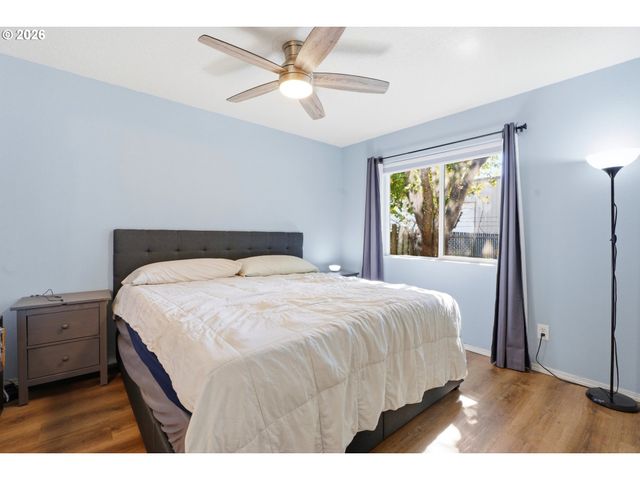 879 Sw JUNCTION Pl, Gresham, OR 97080