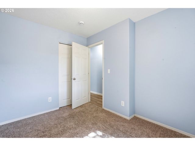 879 Sw JUNCTION Pl, Gresham, OR 97080