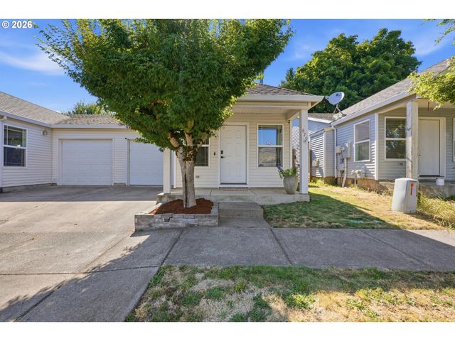 879 Sw JUNCTION Pl, Gresham, OR 97080