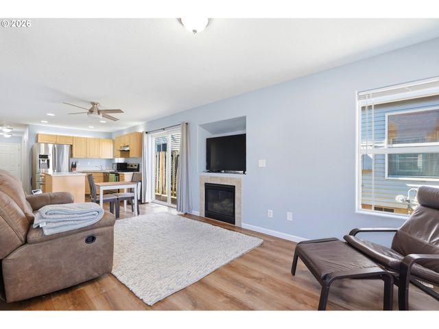 879 Sw JUNCTION Pl, Gresham, OR 97080