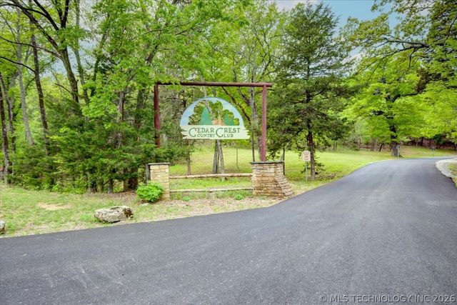 494 Cedar Boulevard, Locust Grove, OK 74352