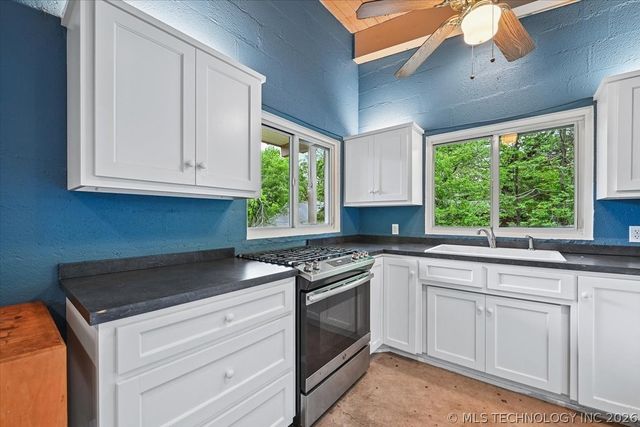 494 Cedar Boulevard, Locust Grove, OK 74352