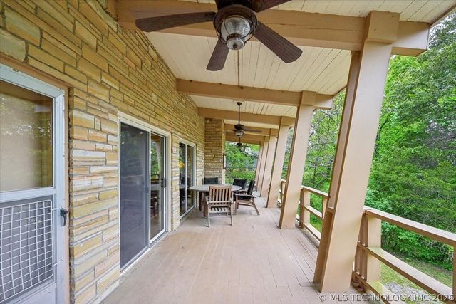 494 Cedar Boulevard, Locust Grove, OK 74352