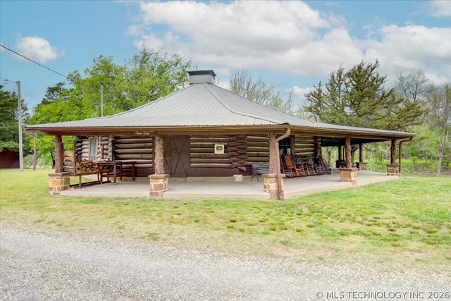 494 Cedar Boulevard, Locust Grove, OK 74352