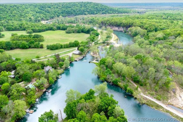 494 Cedar Boulevard, Locust Grove, OK 74352