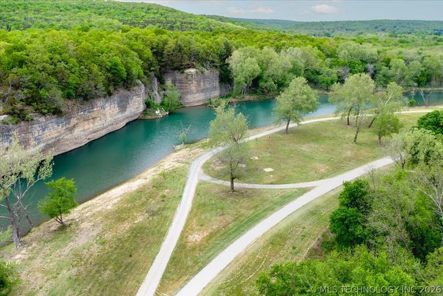494 Cedar Boulevard, Locust Grove, OK 74352