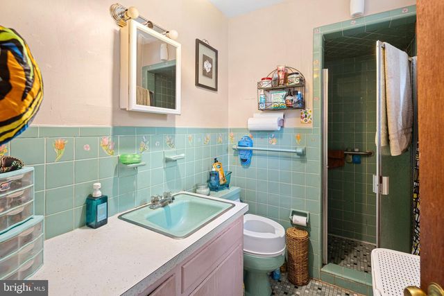 6348 HENRY AVE, Philadelphia, PA 19128
