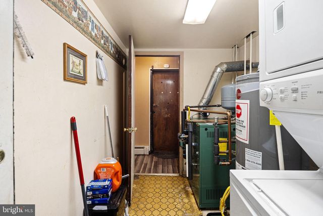 6348 HENRY AVE, Philadelphia, PA 19128
