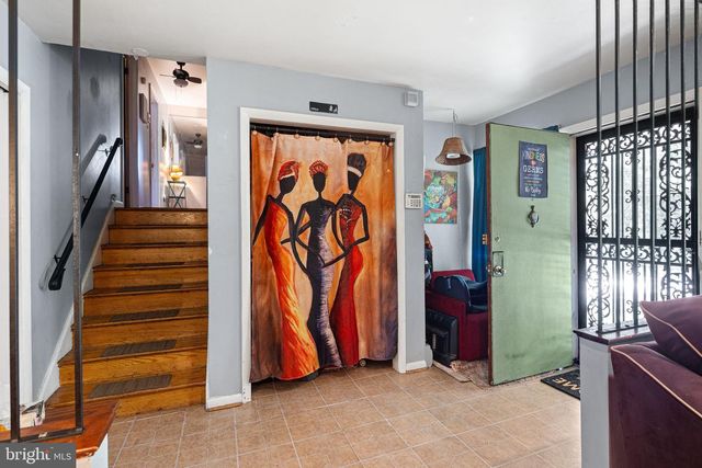 6348 HENRY AVE, Philadelphia, PA 19128