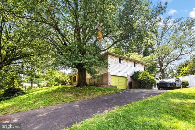 6348 HENRY AVE, Philadelphia, PA 19128