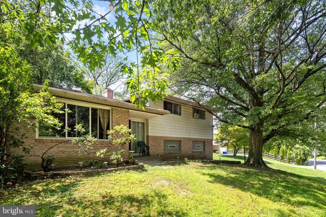 6348 HENRY AVE, Philadelphia, PA 19128