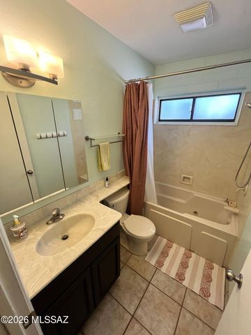 7641 E Palma Street, Tucson, AZ 85710
