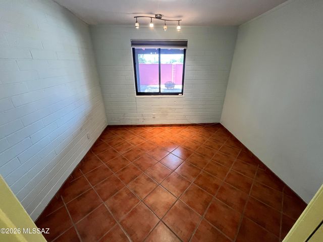 7641 E Palma Street, Tucson, AZ 85710