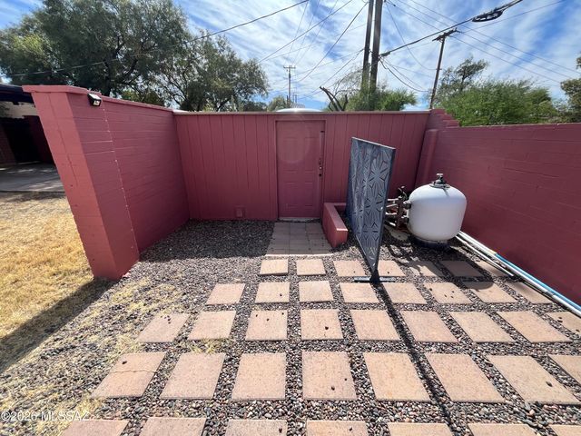 7641 E Palma Street, Tucson, AZ 85710