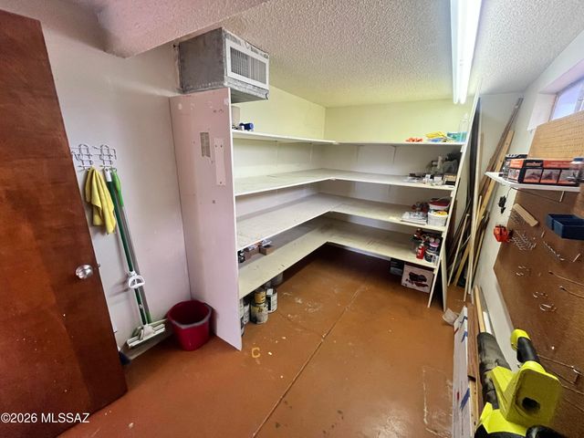7641 E Palma Street, Tucson, AZ 85710