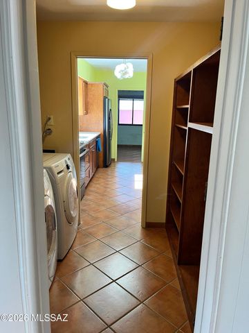 7641 E Palma Street, Tucson, AZ 85710