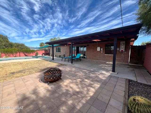 7641 E Palma Street, Tucson, AZ 85710