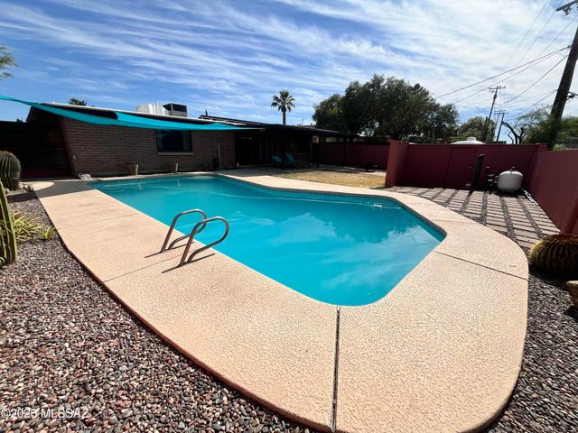 7641 E Palma Street, Tucson, AZ 85710
