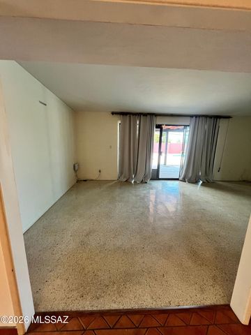 7641 E Palma Street, Tucson, AZ 85710