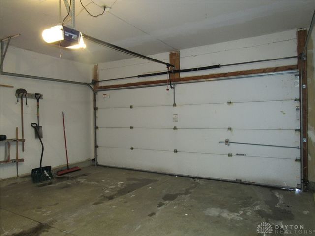 320 Sagebrush Drive, Englewood, OH 45315