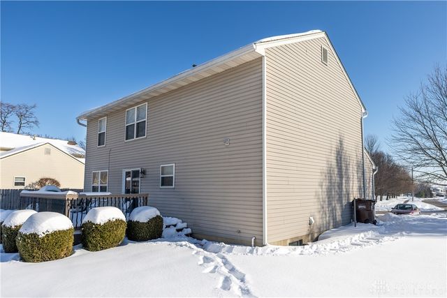 320 Sagebrush Drive, Englewood, OH 45315