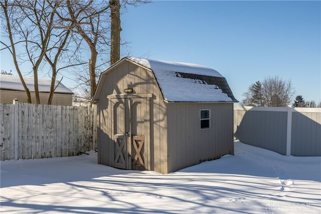 320 Sagebrush Drive, Englewood, OH 45315