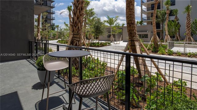 6970 SW 40th St 224, Miami, FL 33155