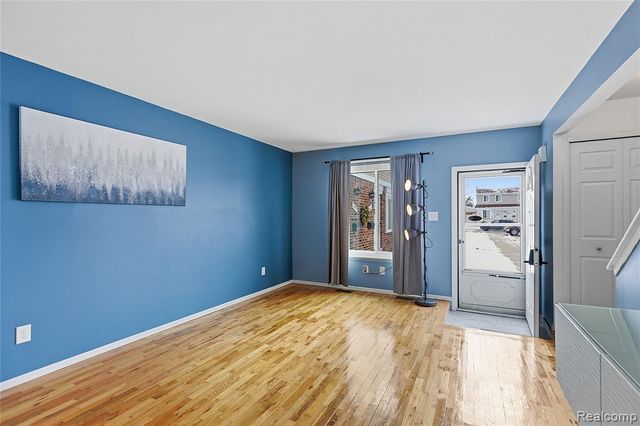 11427 Messmore, Utica, MI 48317