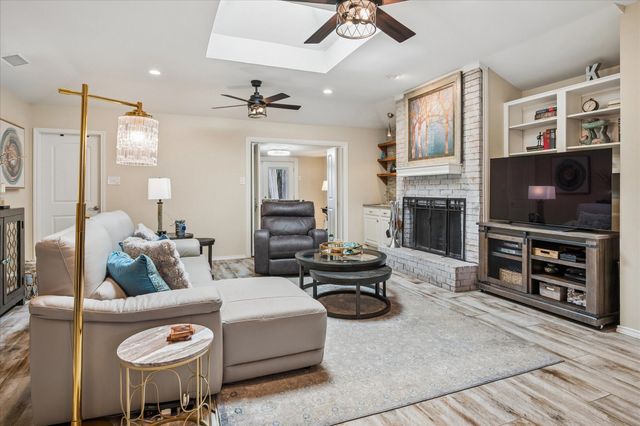 2726 Oak Trail, Carrollton, TX 75007