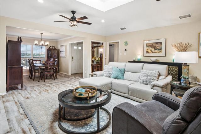 2726 Oak Trail, Carrollton, TX 75007