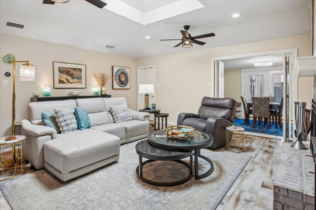 2726 Oak Trail, Carrollton, TX 75007