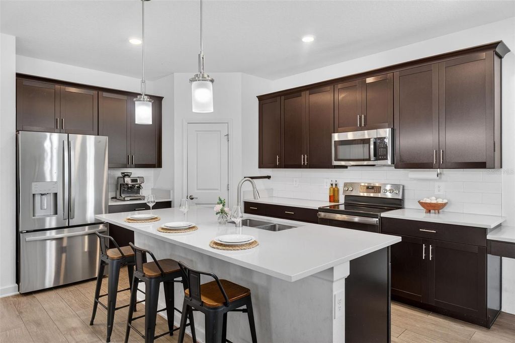 Image 2 of property listing at 11806 LANGUAGE WAY, Orlando, FL 32832