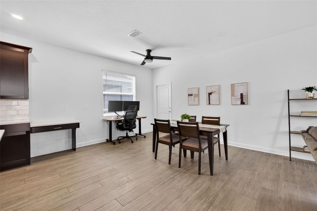 Image 13 of property listing at 11806 LANGUAGE WAY, Orlando, FL 32832