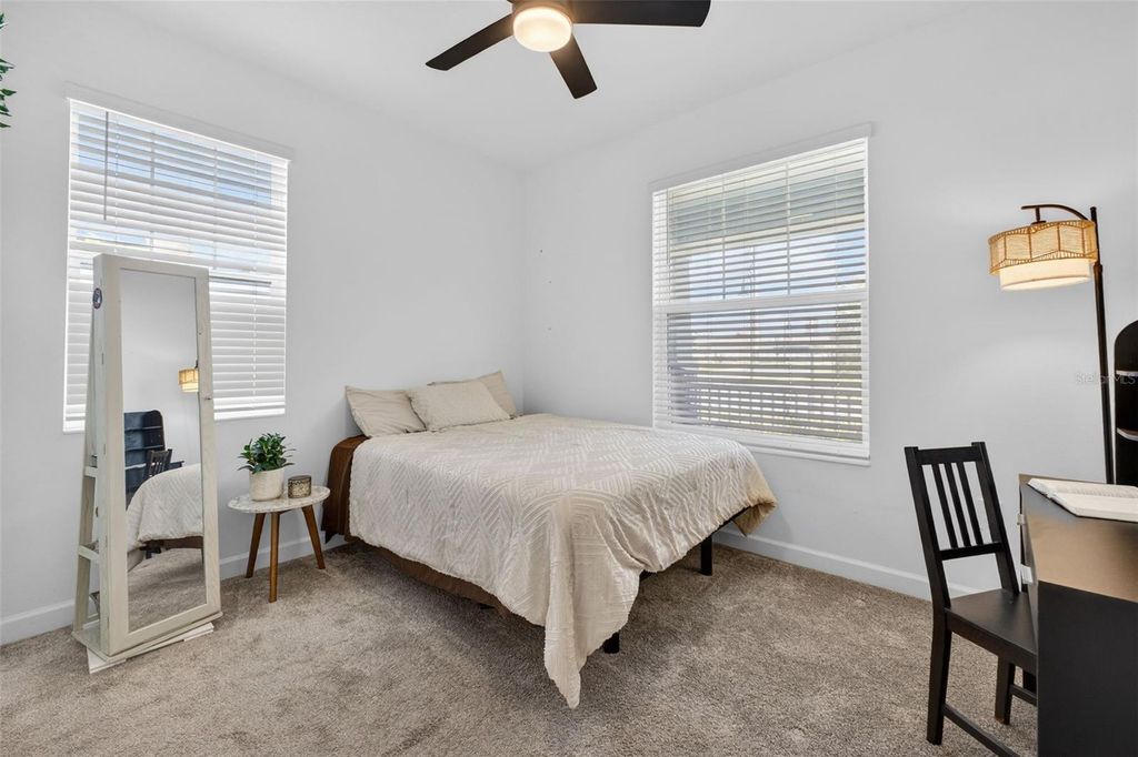 Image 15 of property listing at 11806 LANGUAGE WAY, Orlando, FL 32832