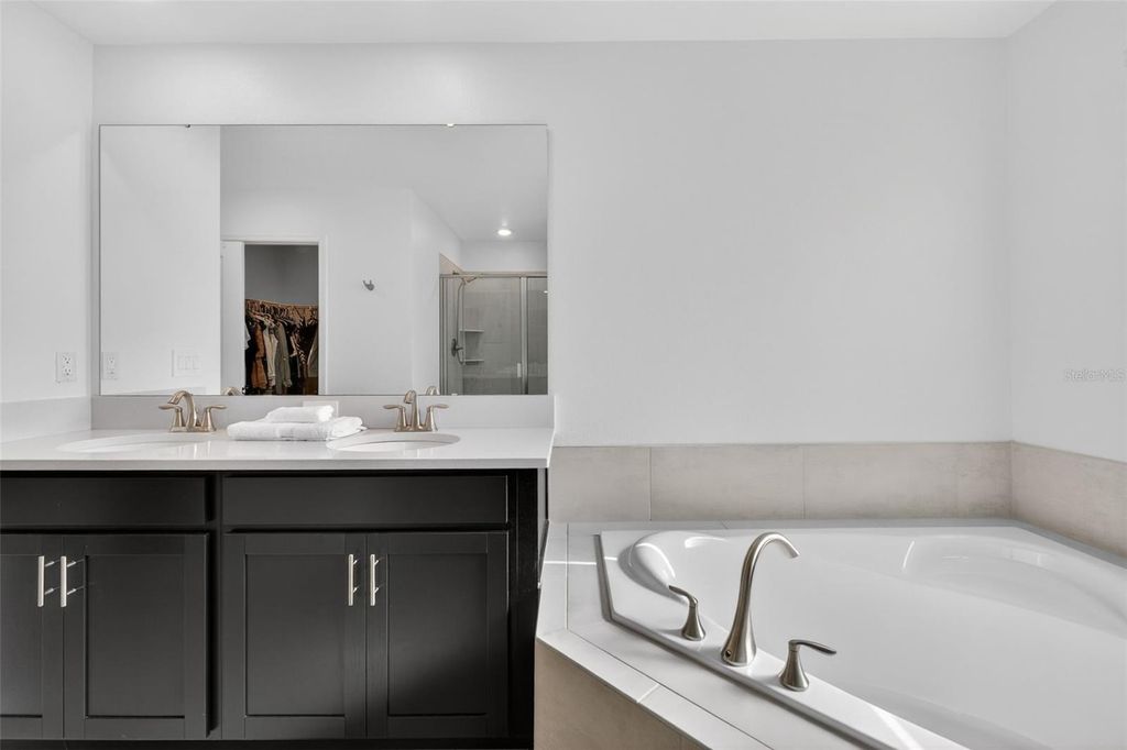 Image 21 of property listing at 11806 LANGUAGE WAY, Orlando, FL 32832